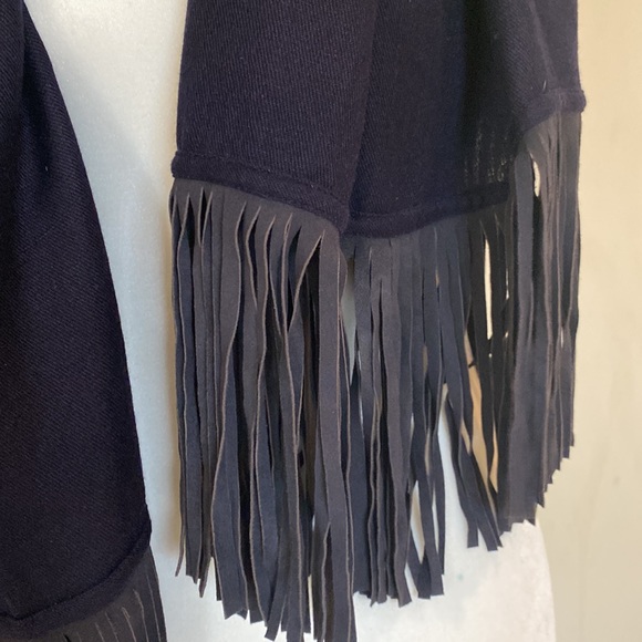 Navy wool elegant oversized wrap scarf with navy faux suede fringe trim 80 x 30 - Picture 10 of 10